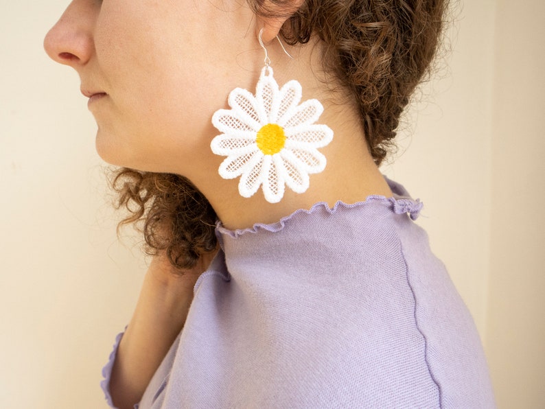 statement daisy earrings, sustainable accessory, large lightweight earrings, statement earrings, white flower earrings, daisy dangle gift image 3