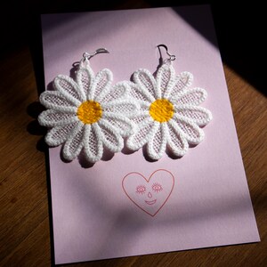 statement daisy earrings, sustainable accessory, large lightweight earrings, statement earrings, white flower earrings, daisy dangle gift image 5