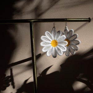 statement daisy earrings, sustainable accessory, large lightweight earrings, statement earrings, white flower earrings, daisy dangle gift image 4