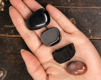 House Protection Crystal Kit -  Housewarming Gift Protection Crystals - Crystal Healing Gemstones For Home Protection