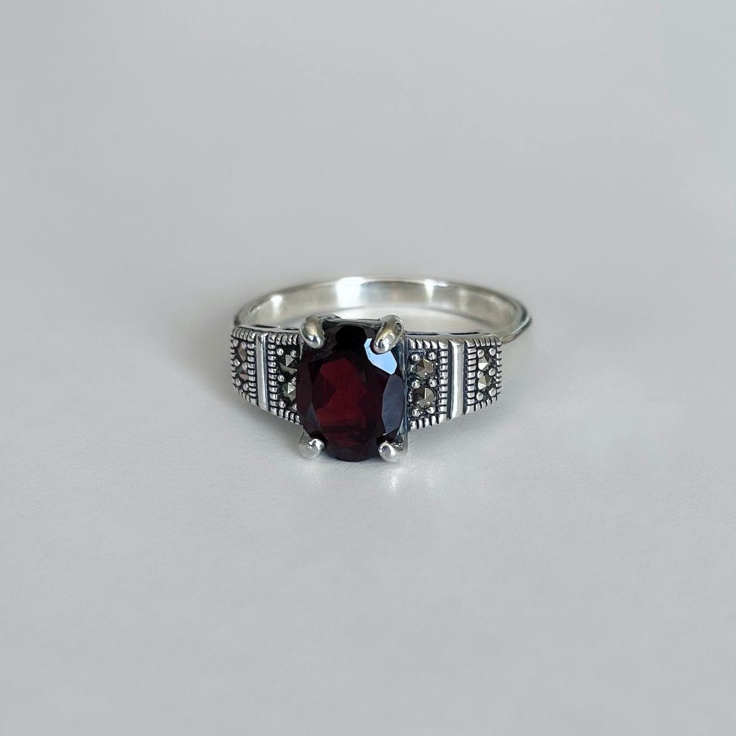 Bague grenat à faire créer sur mesure - Joailliers
