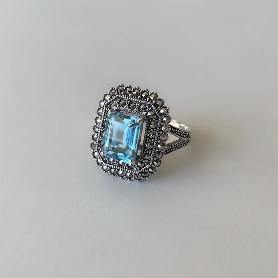 Bague Ancienne/vintage En Argent Massif Avec Une Topaze Bleue - Taille 51 (française) - Très Bon état