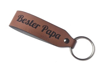 Schlüsselanhänger, "Bester Papa" aus Kunstleder mit Schlüsselring, in Bayern hergestellt. (Braun)