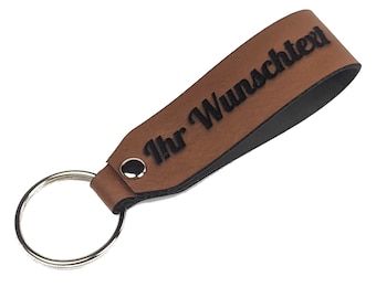 Personalisierter Schlüsselanhänger mit Ihrem Wunschtext aus Kunstleder mit Schlüsselring, in Bayern hergestellt. (Braun)