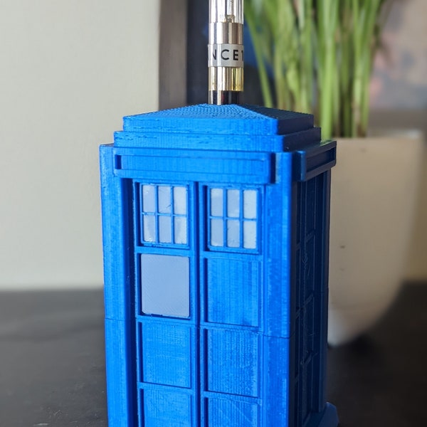 Dr. Who inspired TARDIS vape and cartridge holder