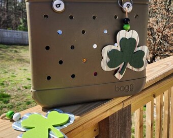 Vintage Shamrock Bogg Charm – Painted Wood, St. Patrick's Day Decor