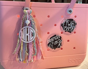 Charm personalizado para bolso Bogg: Botón acrílico, Mamá perruna, Vida de maestra