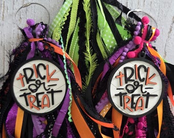Halloween Trick or Treat Charm: Painted Birchwood Bogg Bag Accessory