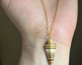 Vintage Arrowhead Shaped Natural Picture Jasper Necklace - Natural Crystal Jewelry - Carved Arrow-Shaped Pendant with Gold-Plated .925 Chain