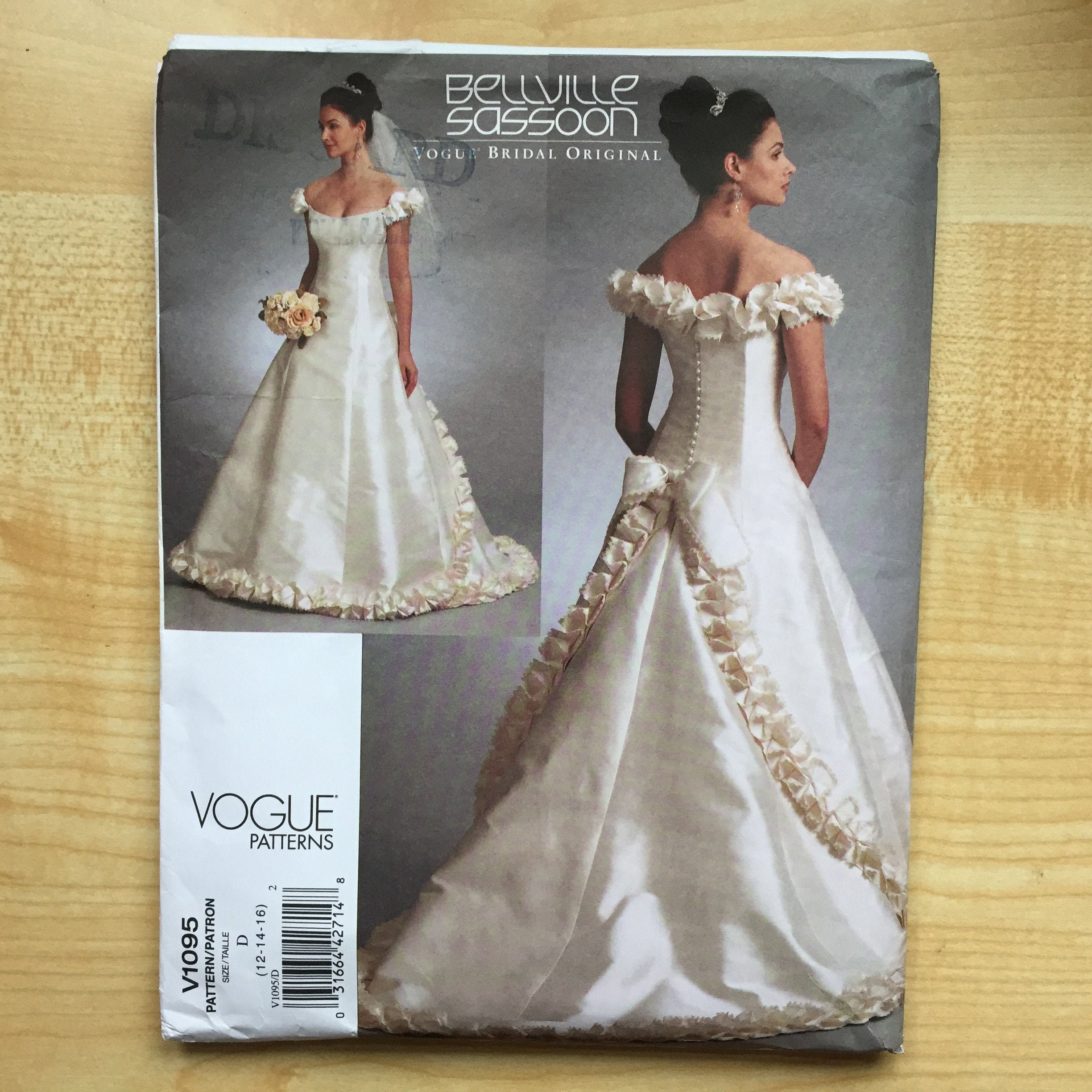 Vogue Bridal Original Sewing Pattern Princess Wedding Dress 1092 sz 10 80s  Prom | eBay