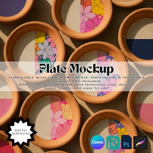 Puede incluir: Una colección de platos de color terracota con diseños florales y secciones de color sólido. Los platos están dispuestos en un patrón circular. Se muestra el texto "Plate Mockup", junto con logotipos de software y las palabras "Instant Download".
