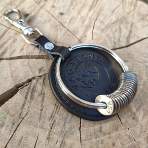 Country Tag Schwarz Leder Schlüsselbund, Reise Schlüsselanhänger, Sammeln Reise Ringe, Best Travel Geschenk Andenken, Geschenk für Reisende, Vatertags Geschenk