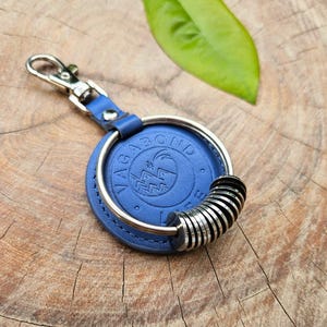 Ocean Blue Traveler Keychain, Country Tag Keychain, Travel Keyring, World Traveler Clip, Travel Key Clip, Traveler Charm, Travel Token & Tag