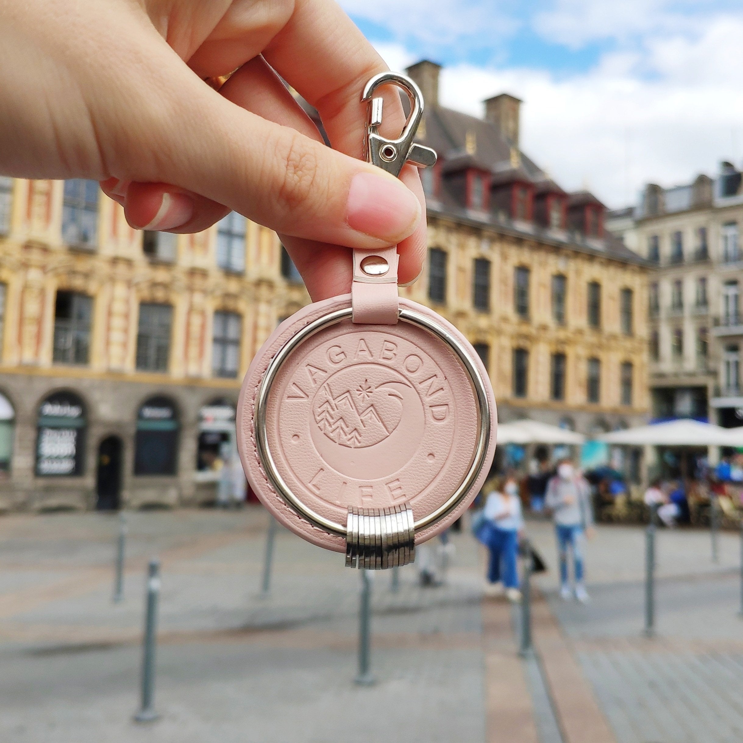 Reisende Schlüsselanhänger mit besuchten Ländern Charms | Etsy