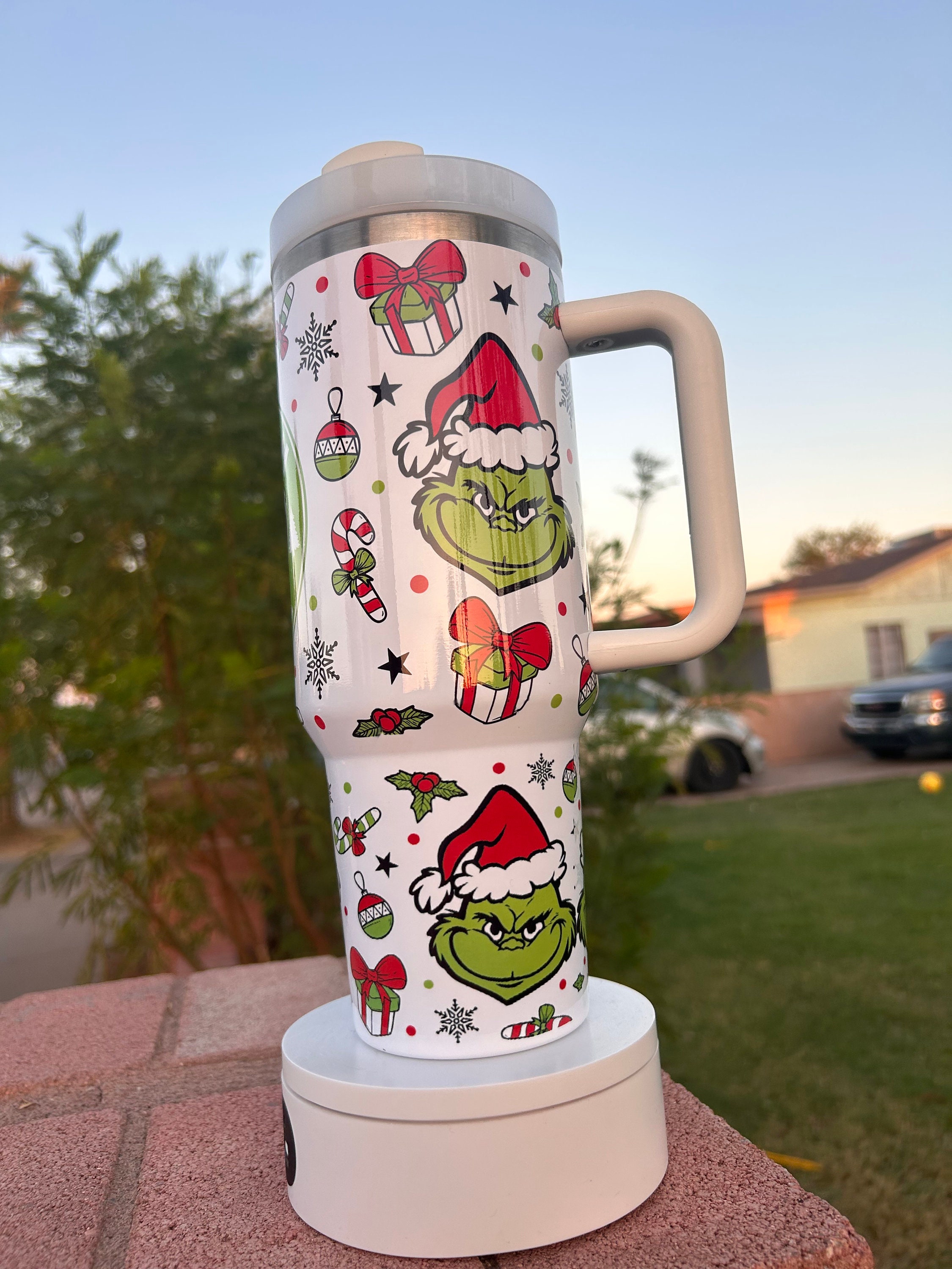 40 oz. Grinch Doodles Tumbler