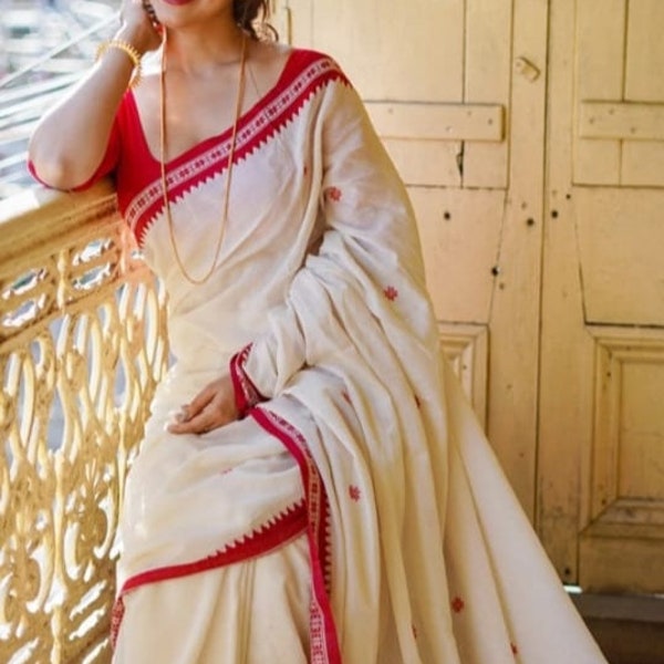 Pur coton Begumpuri Saree avec chemisier Bengale populaire blanc et rouge Puja spécial doux coton Khadi métier à tisser à la main Saree, saris en coton doux