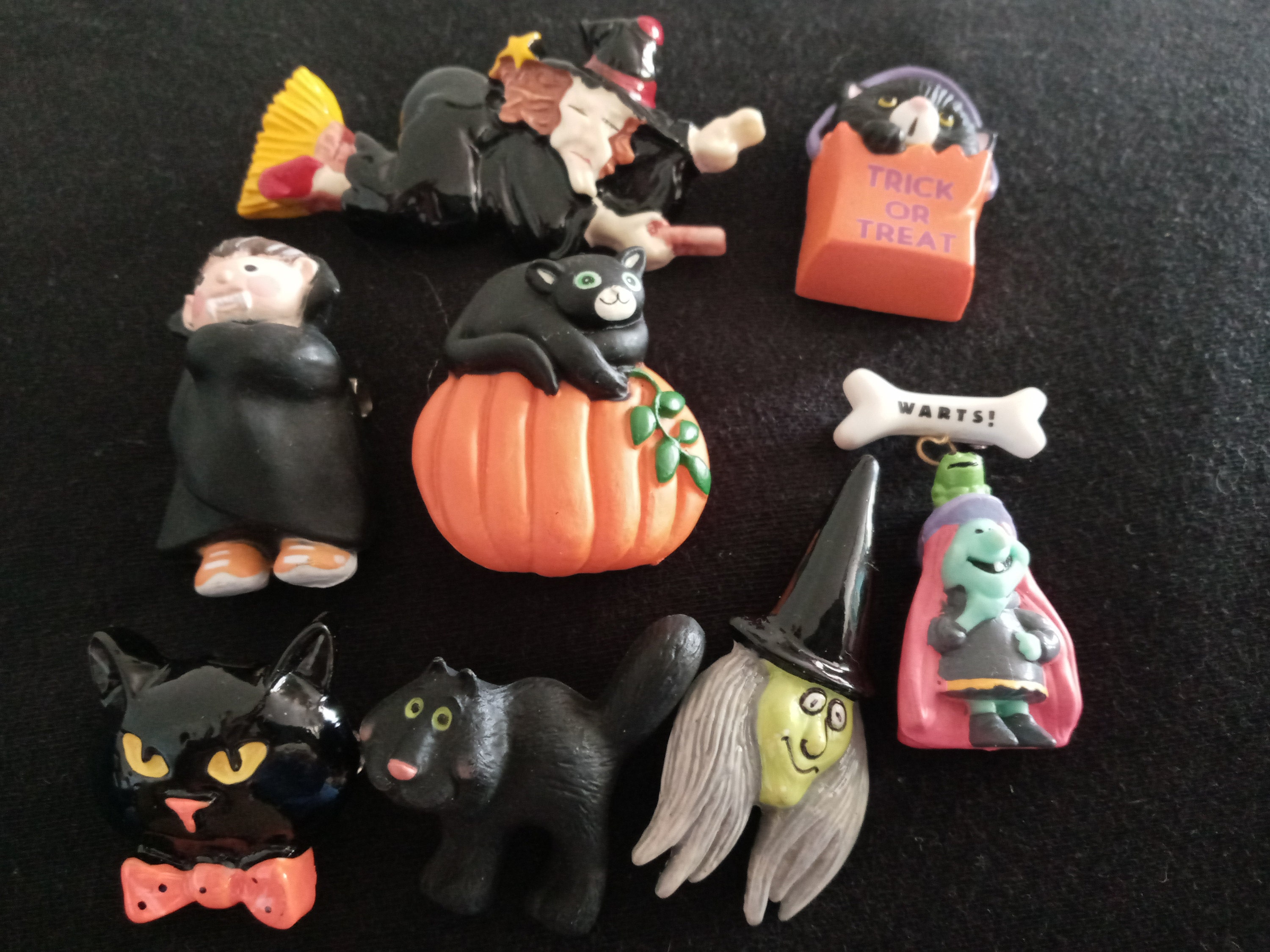 Halloween 8 Pins Vintage set of 8 Etsy
