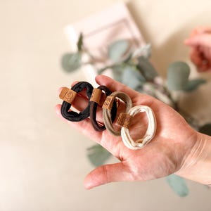 5 x Hair Ties – Beautiful and Elastic – Durable – Polyester Hair Ties for Women – Colors: Cream, Gray, Brown, Black