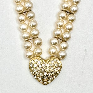 Vintage signed 60&#39;s Sphinx 2 strand faux pearl choker & crystal heart pendent, pre owned