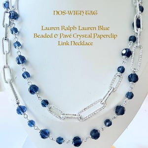 Può includere: Un cartello in legno fatto a mano con la scritta "Welcome to our home" in stile scritto a mano. Il cartello bianco con finitura invecchiata presenta un piccolo cuore decorativo, adatto per interni ed esterni.