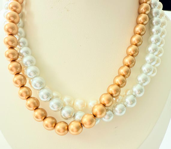 Ladies Stunning Vintage NAPIER Strand Faux Pearl Necklace