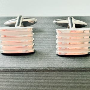 Mens silver tone brushed steel and chrome stack cufflinks, textured vgc pre owned
