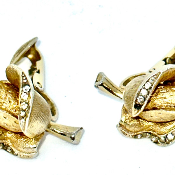 Vintage 40's pair of gold plate crystal Rose Bud Clip on Earring's, Pre Owned