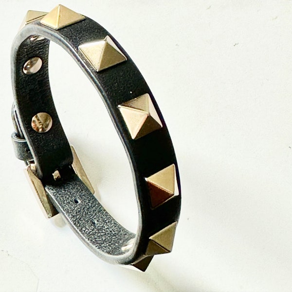 Ladies  new with tags, Valentino Rock Stud Black Leather Bracelet