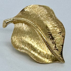 Vintage crown Trifari Clip on Gold Plated, Leaf Designed earrings, VGC