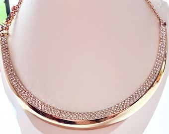 Si accettano offerte su tutti gli articoli, splendida collana girocollo da donna placcata in oro con cristalli Swarovski incastonati. Come nuova.