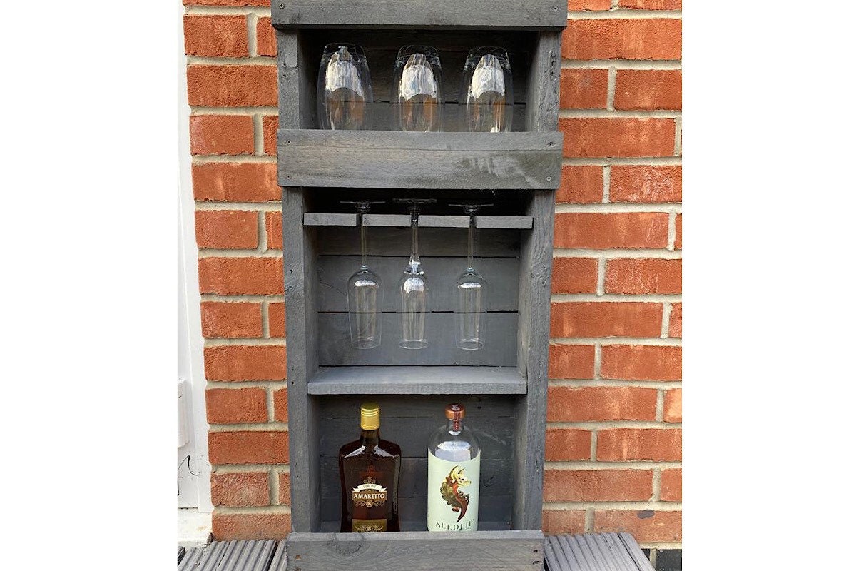 Wall mounted Rustic pallet bar / Garden bar customisable Etsy