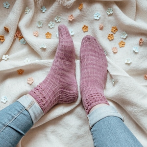 Lace Socks Knitting Pattern for Women, Simple Knit Socks Pattern, Summer Ankle Knit Socks, Sock Knitting Pattern, Small Knit Gift Project
