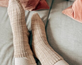 Easy Sock Knitting Pattern, Beginner Sock Knit Pattern, Basic Wool Socks, Striped Ribbed Ankle Socks Knitting Pattern, Basic Knitted Socks