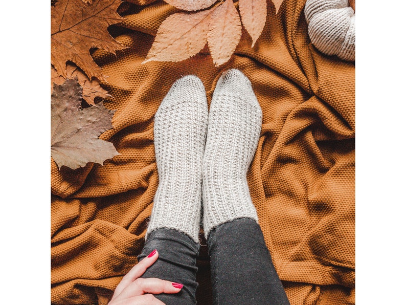 Easy Sock Knitting Pattern Beginner Friendly Sock Pattern DIY Sock Gift Christmas Knitting PDF Download Warm Winter Socks Knitted Socks Pattern Video Tutorial