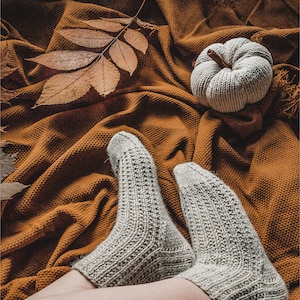 Quick Knit Sock Pattern Worsted Weight Socks Knitting Pattern Digital Download PDF Beginner Knitting Pattern Christmas Knitting Gift Easy Holiday Knitting