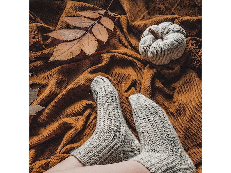 Quick Knit Sock Pattern Worsted Weight Socks Knitting Pattern Digital Download PDF Beginner Knitting Pattern Christmas Knitting Gift Easy Holiday Knitting