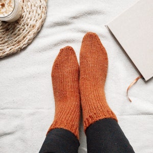 Beginner Cozy Socks Knitting Pattern, Simple Basic Wool Boot Socks, Quick Easy Knit Cabin Sock Pattern, Warm Winter Knit Socks Pattern