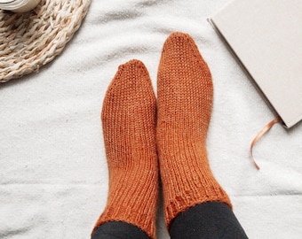 Beginner Cozy Socks Knitting Pattern, Simple Basic Wool Boot Socks, Quick Easy Knit Cabin Sock Pattern, Warm Winter Knit Socks Pattern