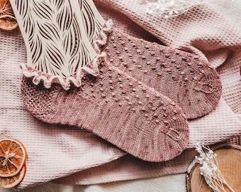 Easy Ankle Socks Knitting Pattern, Knit Shortie Sock Pattern, Quick Socks Knit Pattern, Women Knit Ankle Socks for Summer