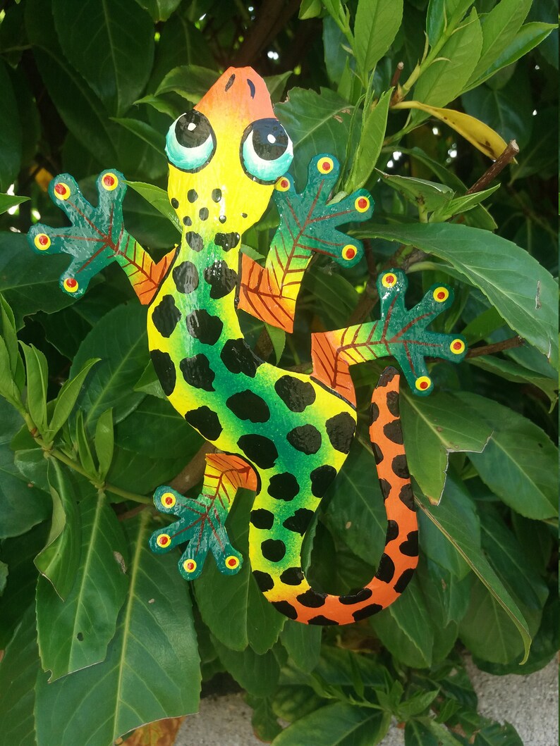 Handmade Metal Gecko Wall Art, Made in Haiti From Used Oil Drums, Hook