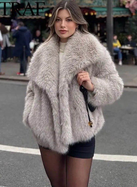 Thick Short Coat -  Ireland