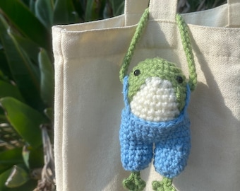 Crochet Frog/Toad bag charm- size in description- made to order