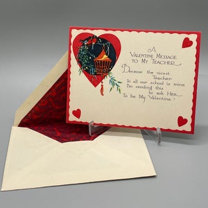 Tarjeta de felicitación vintage sin usar del Día de San Valentín, Flapper y Cartero, Cartulina plana, Sobre, Art Deco de 1920, Buzza Co., Artista firmado