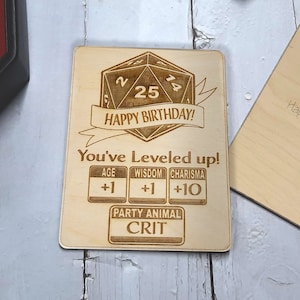 Geburtstagskarte - Happy Birthday! Du bist aufgestiegen!   Level Up Stats Geburtstagskarte, Holz graviert, Gamer Geschenk, Rollenspiel, Rollenspiel, D&D