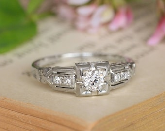 Art Deco Diamond Ring: 18ct White Gold Solitaire, Antique c1920s