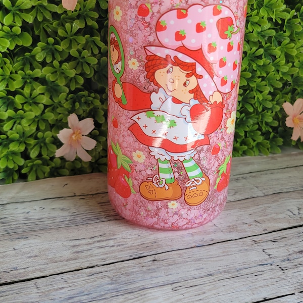 Snow Globe 16 oz Strawberry short cake