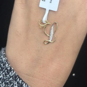 Colgante de letra en oro amarillo de 18 kt, colgante con inicial, colgante de letra para niña, colgante de letra de 0,02 cts, colgante de letra minimalista, colgante para mujer