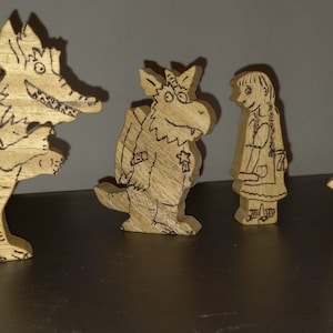 Set 4 characters Zog in wood