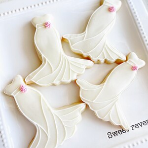 Wedding dress cookie, decorated wedding cookies, bridal sugar cookies, wedding shower cookies, personalized sugar cookies, bridal cookies