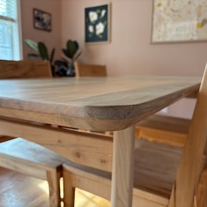 Table de salle à manger en érable massif | Meubles en bois personnalisés modernes minimalistes | 72" x 32" image 8